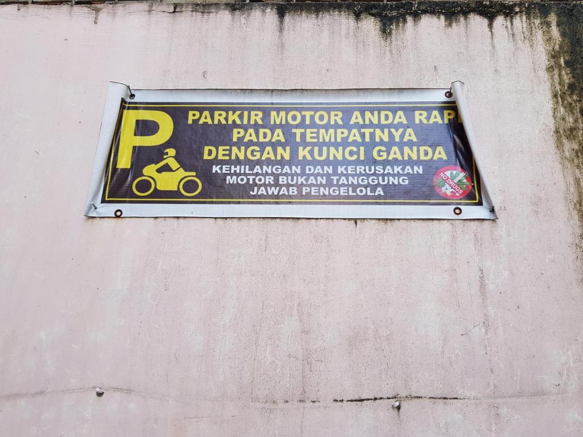 Oyo 93162 Cempaka Syariah Medan Exterior foto